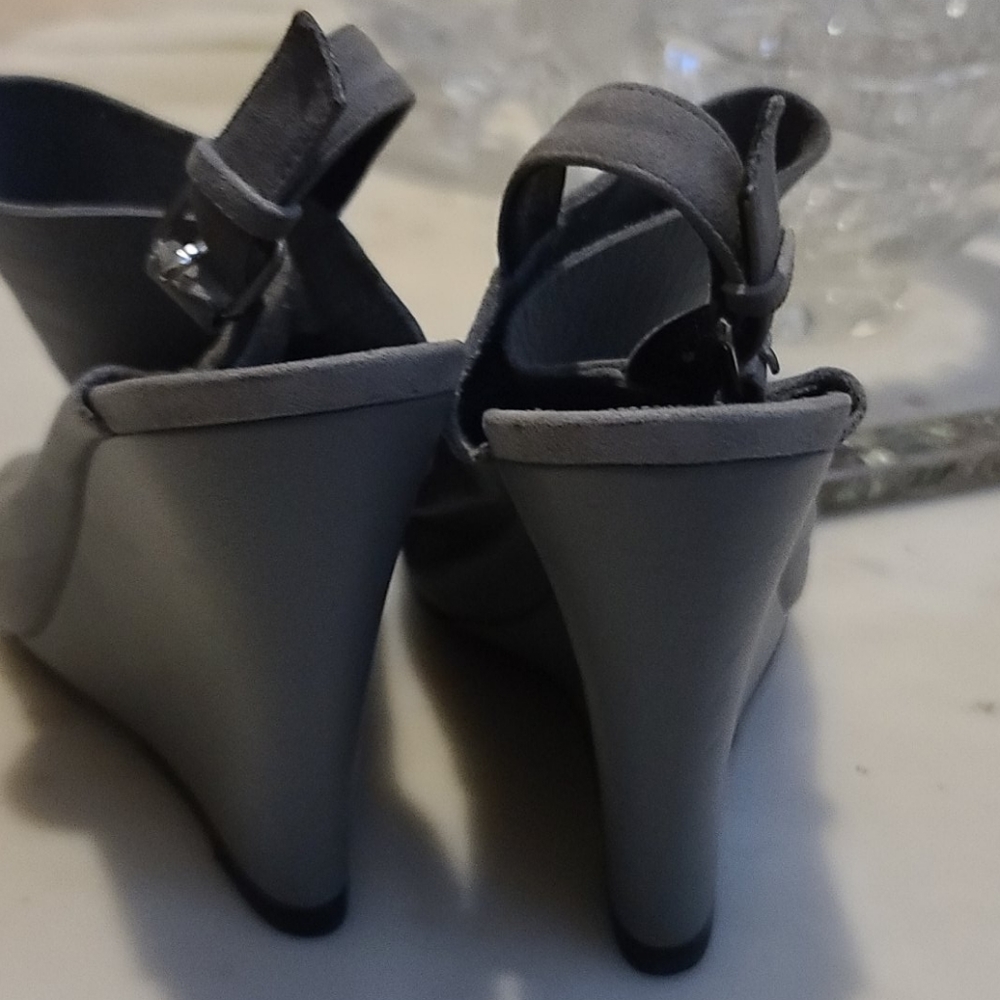 Authentic Balenciaga IT35 Gray lambskin - Picture 2 of 8